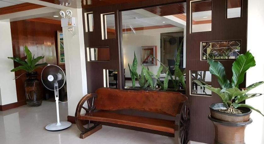 Vest Grand Suites Panglao Eksteriør bilde